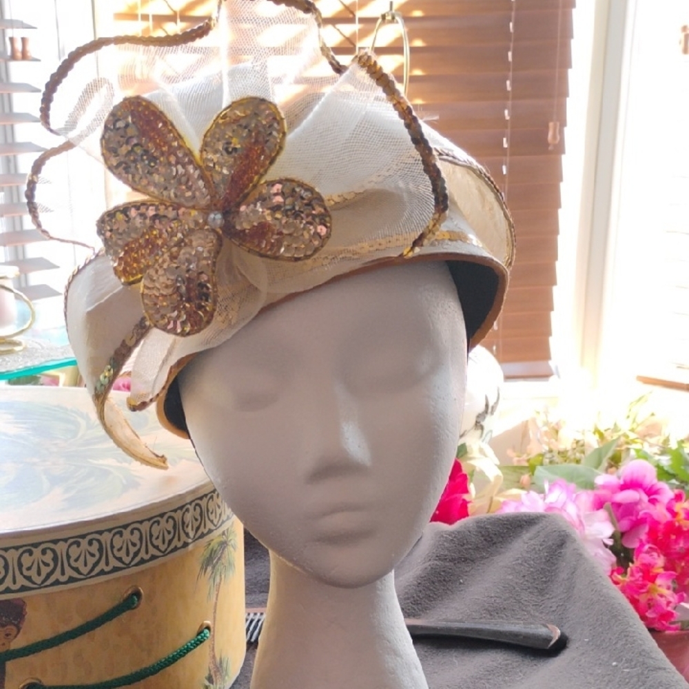 Elegant Gold Sequin Fascinator